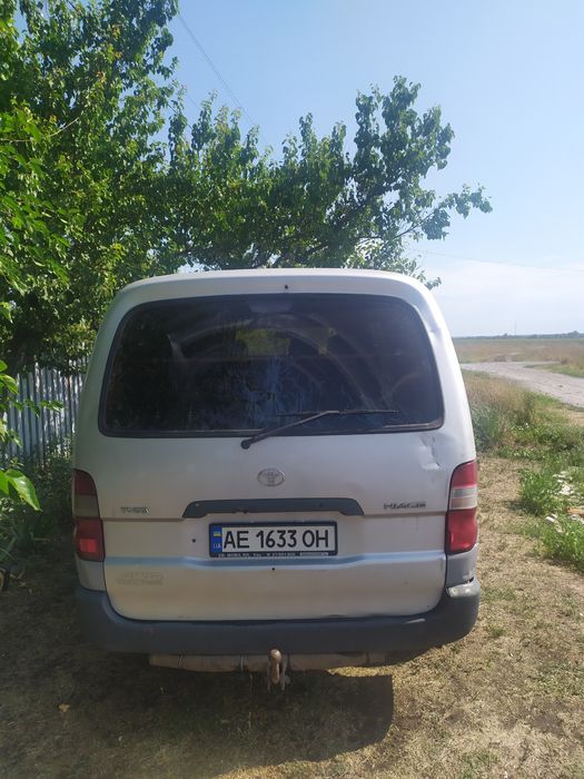 Тойота Хайс грузовой