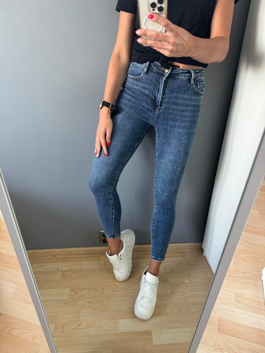 Elastyczne jeansy firmy Laulia