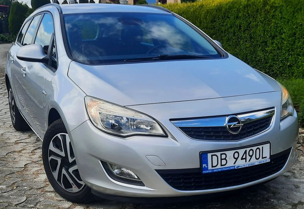 Opel Astra świeża z Niemiec 1.4 16V 100KM # Klima # NOWE OPONY # ZAREJESTROWANA