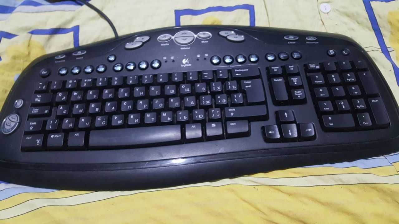 Продам клавиатуру Logitech Media Keyboard Model Y-BH52 Black