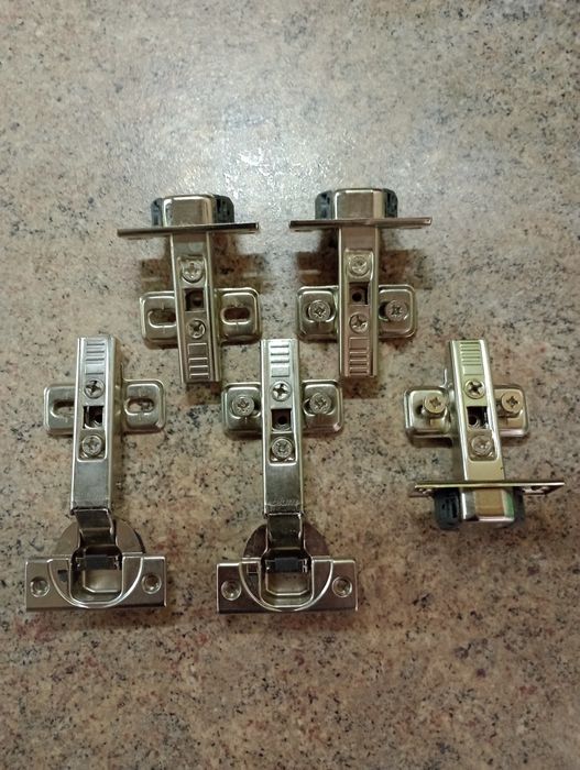 Мебельная петля фурнитура Blum Австрия с доводчиком