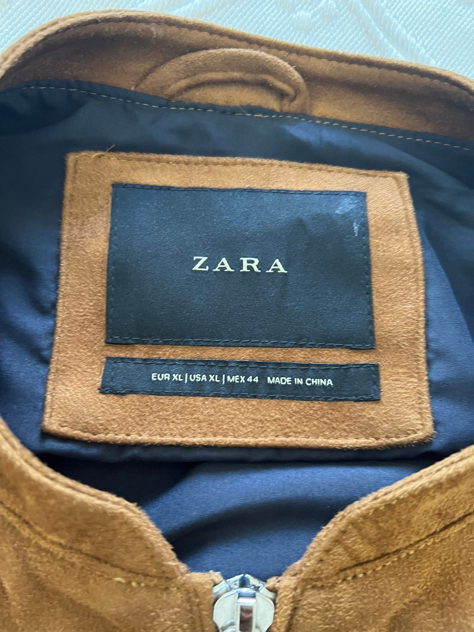 Casaco de camurça da Zara novo.