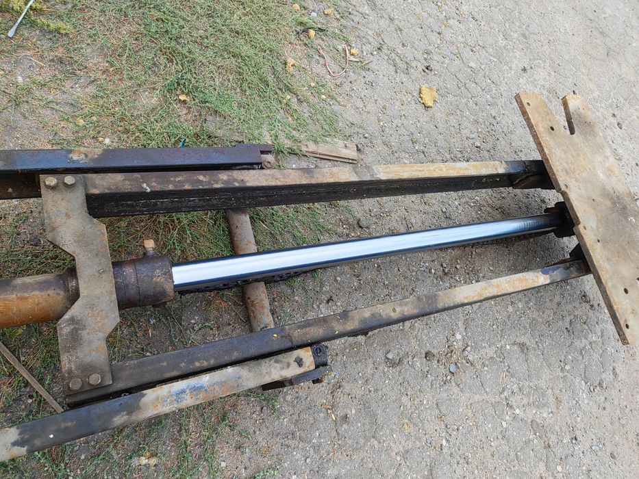 Стріла навантажувача погрузчика