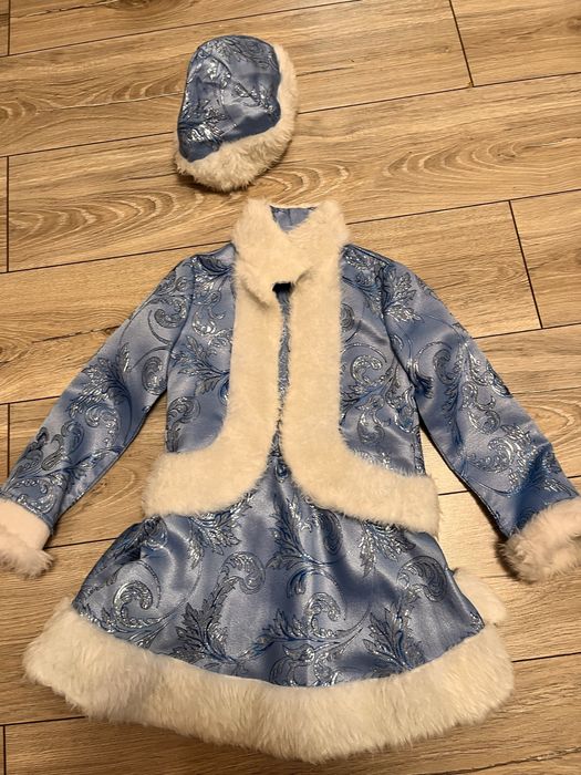 Новорічний костюм снігурка