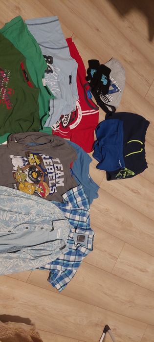 Zestaw ubranek dla chłopca 122/128