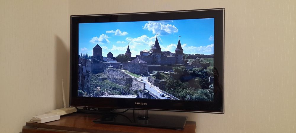 Телевізор Samsung 32"