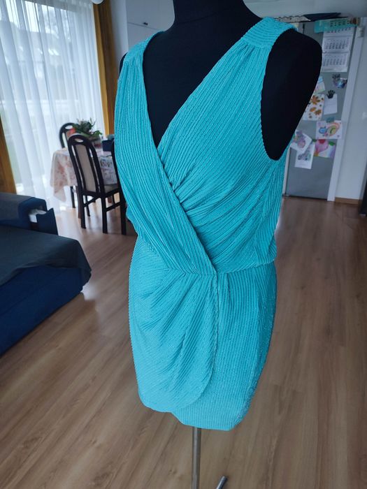 Sukienka w rozmiarze M Guess