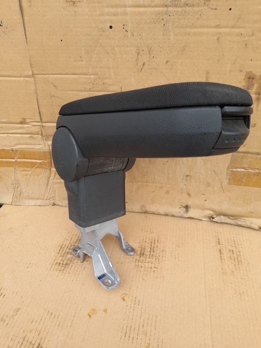 Підлокітник VW Golf-4, Skoda Oktavia