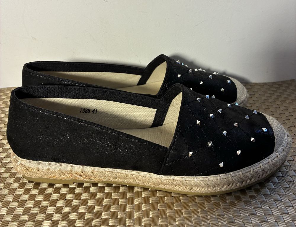 Czarne espadryle z ćwiekami 7386 rozm. 40 -26cm