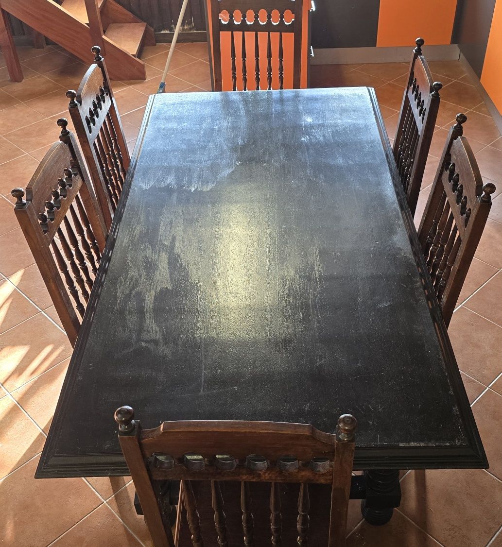Mesa de Jantar com 6 cadeiras