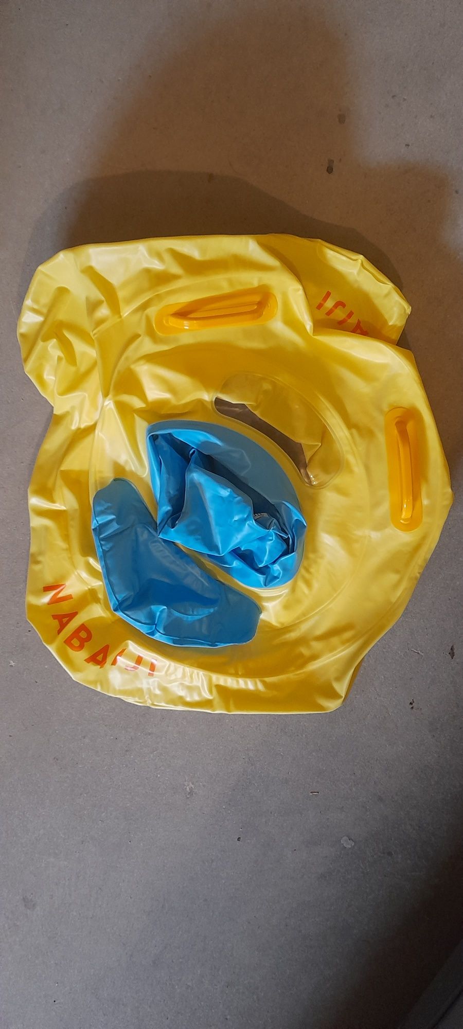 Boia Insuflável com Assento para Bebé