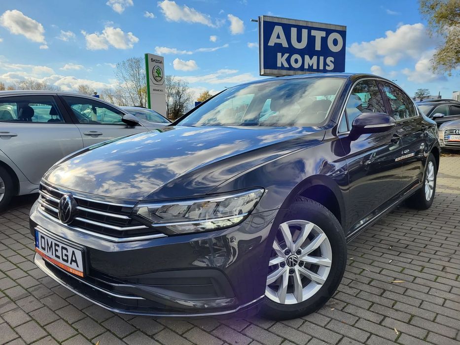 Volkswagen Passat Salonowy 1 Właśc. Serwisowany Bezwypadkowy LED NAVI Akt. Tempomat