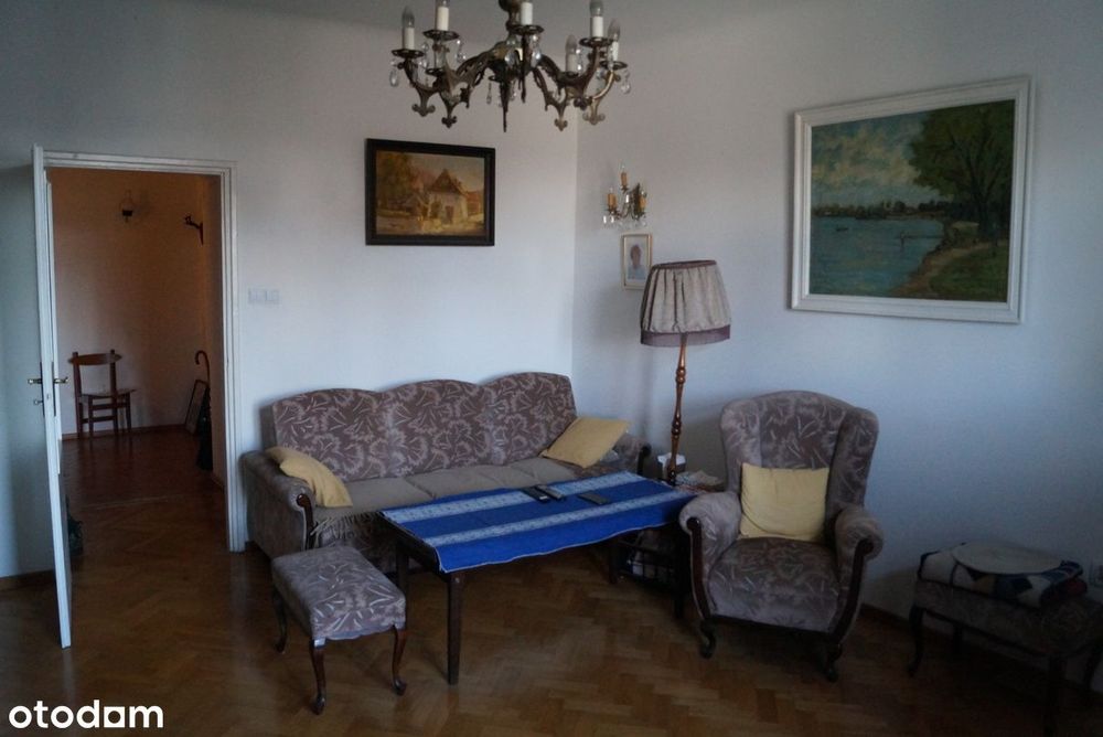 Mieszkanie w kamienicy w centrum Warszawy