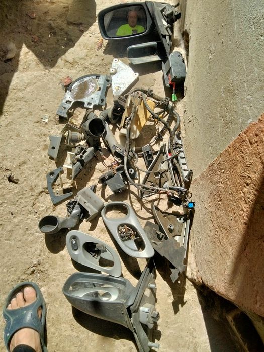 Запчастини на машину,дзеркала