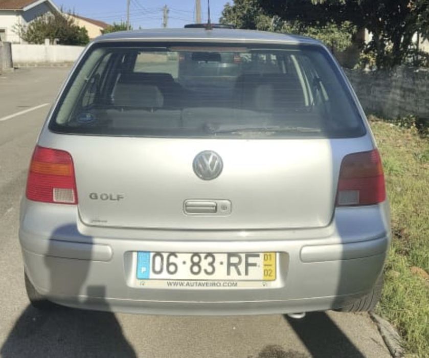Vendo Golf 4 1.4 1800€