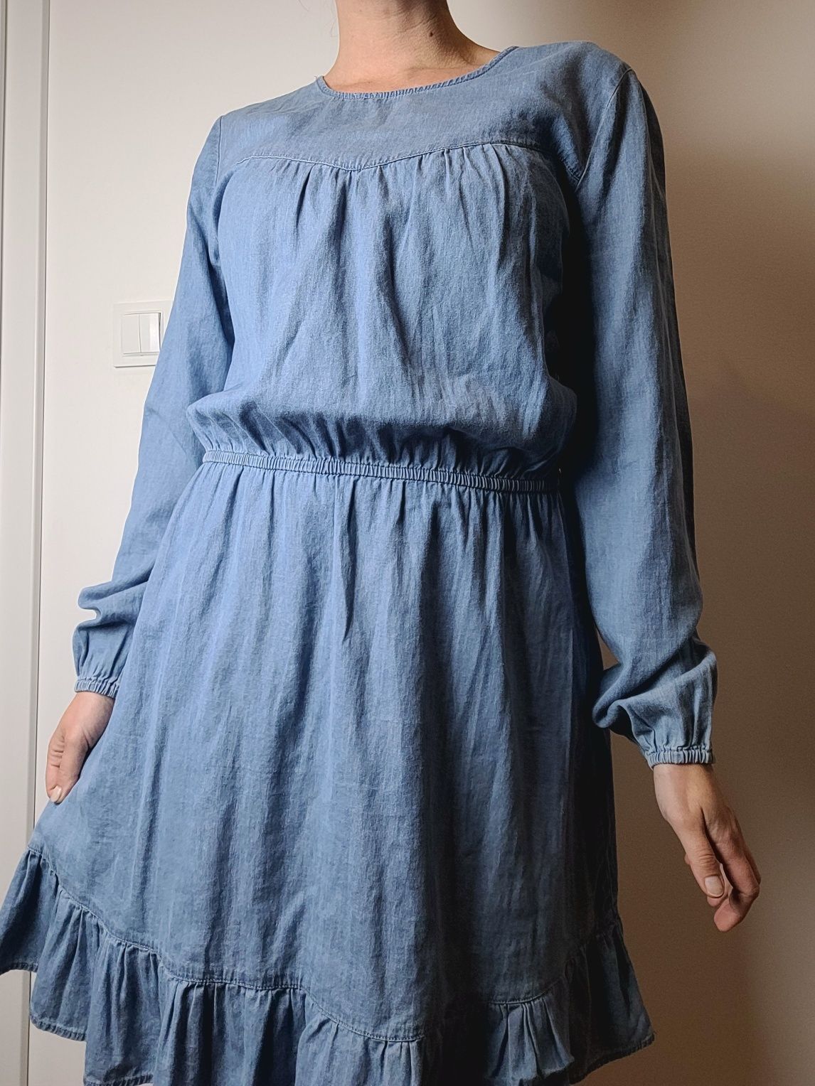 Jeansowa sukienka z falbanami oversize boho