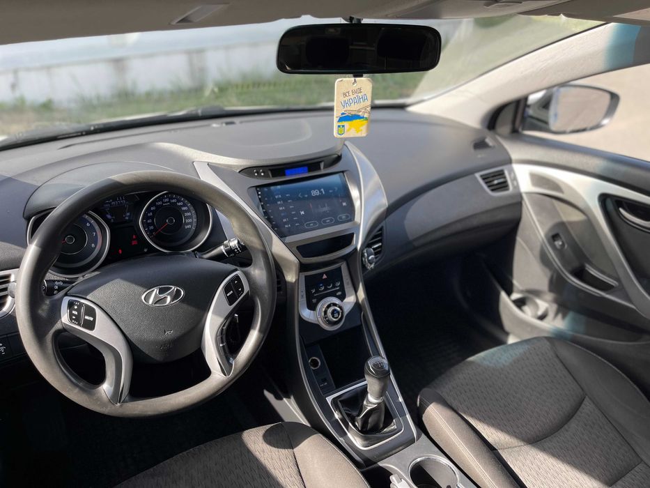 Hyundai Elantra 2011