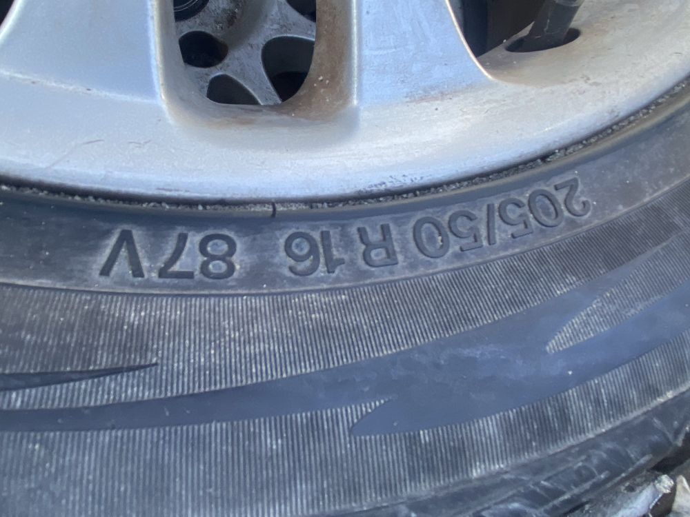 Alufelgi Volvo 16-4x114,3 z oponami letnimi