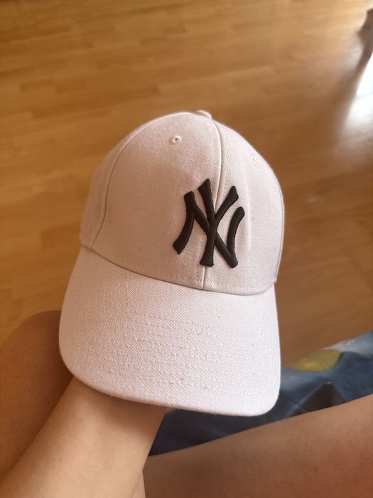 czapka NY biała, uniwersalna