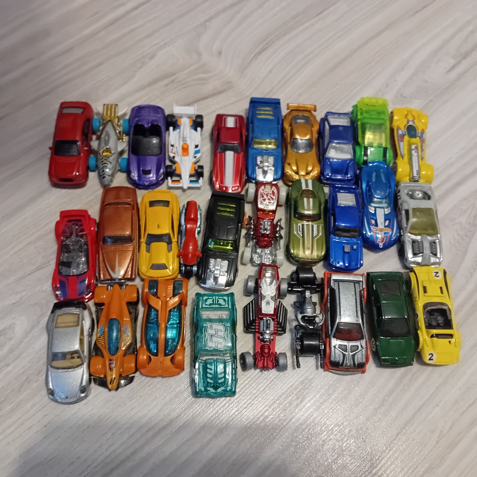 Hot wheels 29 autek różne modele