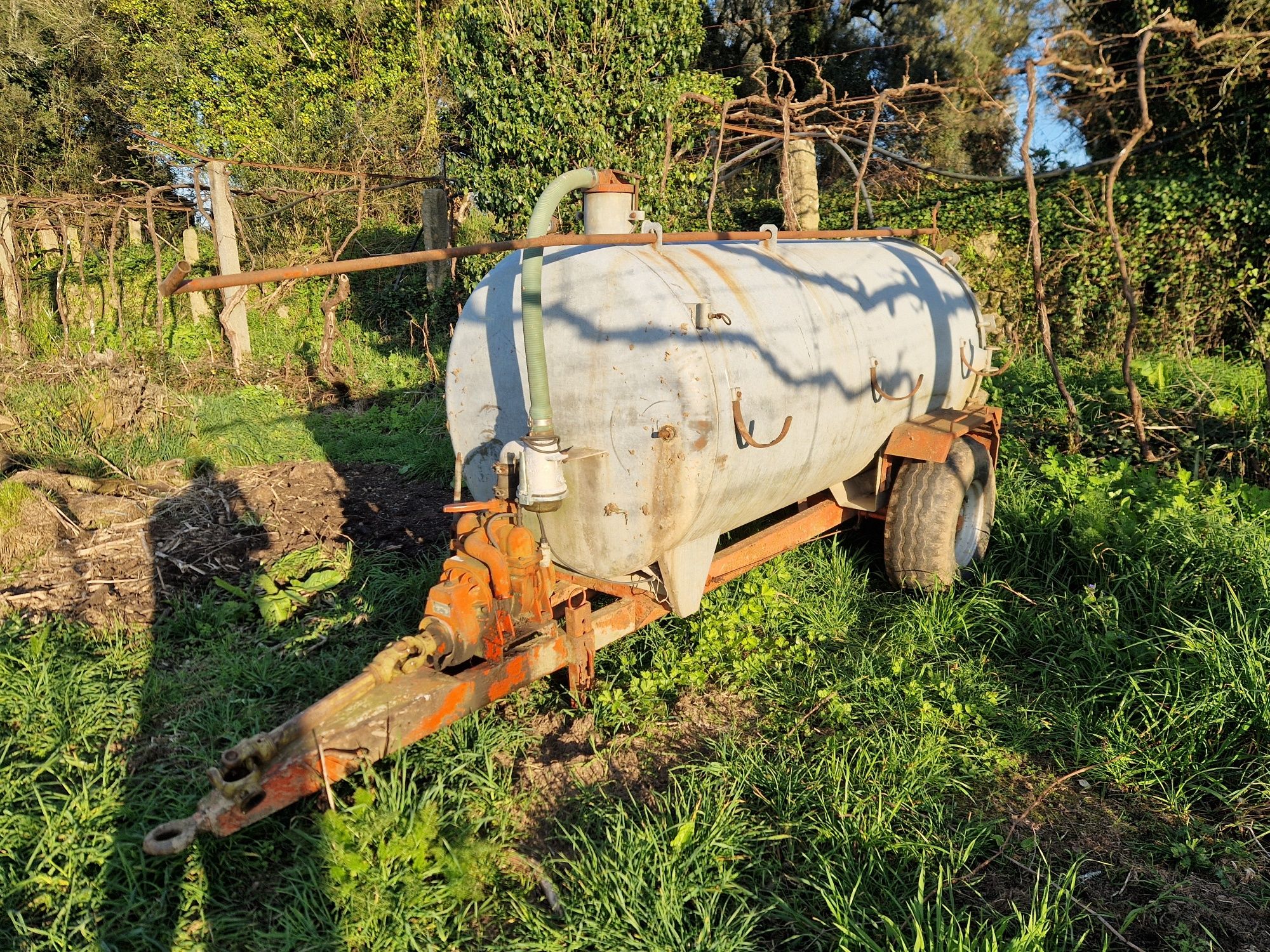 Vendo cisterna 3000l