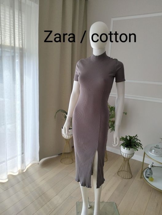 Bawełniana sukienka z rozporkiem Zara