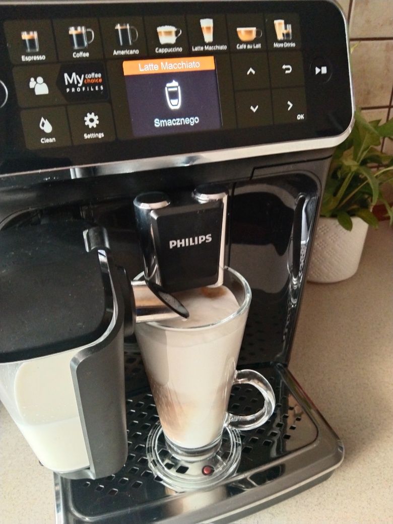 Ekspres Philips Latte Go EP4300 RARYTAS