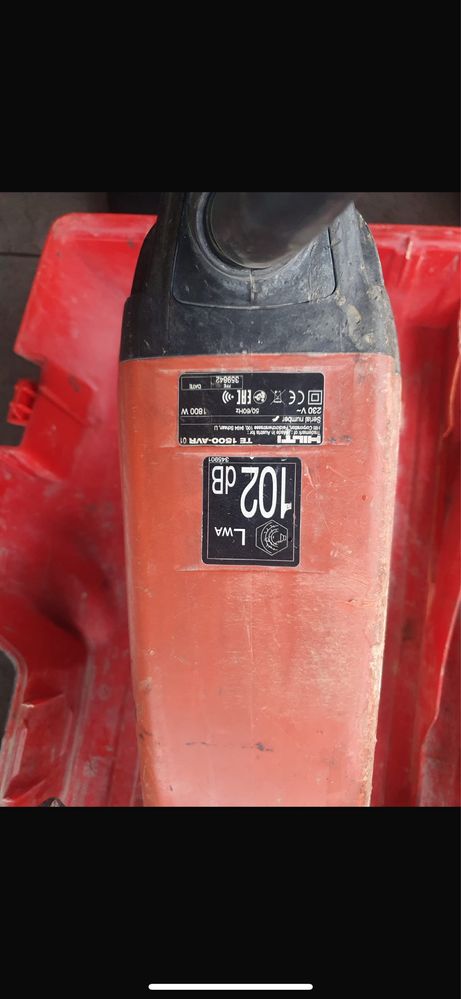 Młot wybirzeniowy Hilti