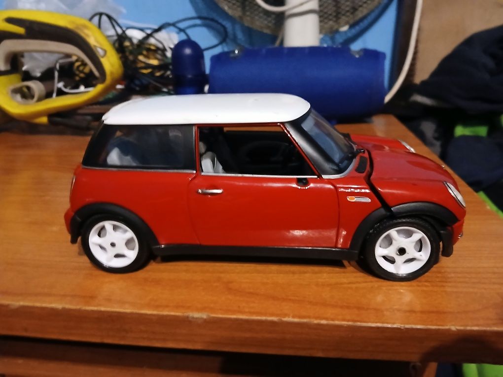 carrinho de colecção mini cooper escala 1/18