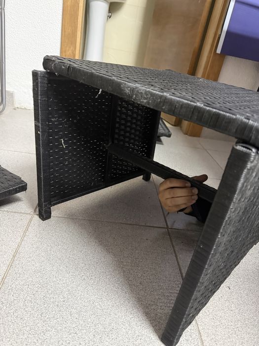 4 bancos ratan novos (sem parafusos)