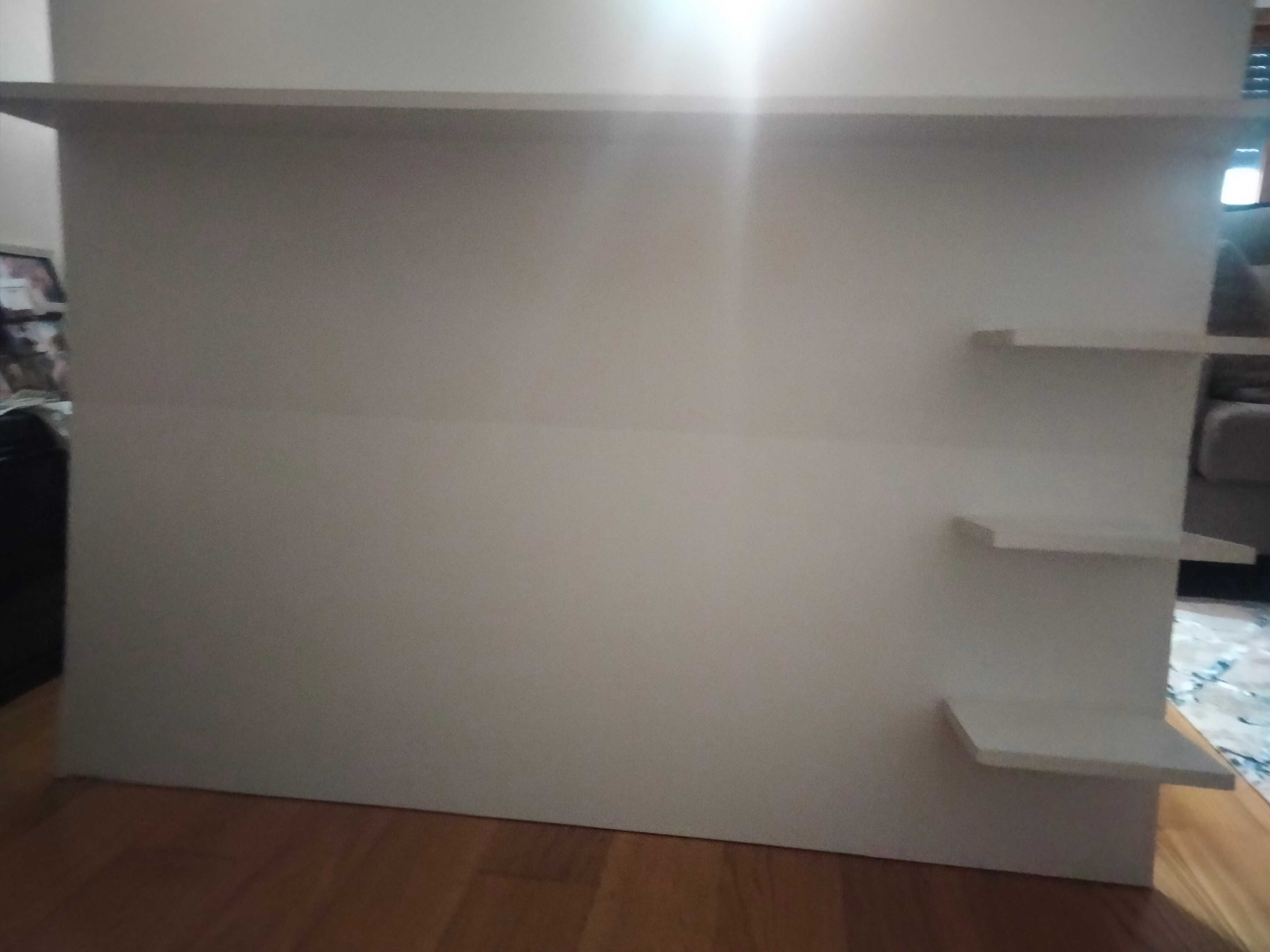 Painel com prateleiras para parede para TV Painel total - 140 X 100