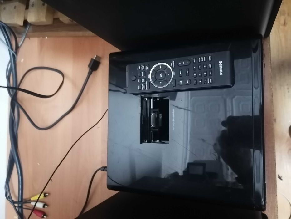 Wieża Philips DCD322 Micro Theater , pilot