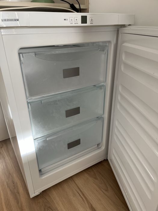 Arca Vertical LIEBHERR GP 1213 -98litros