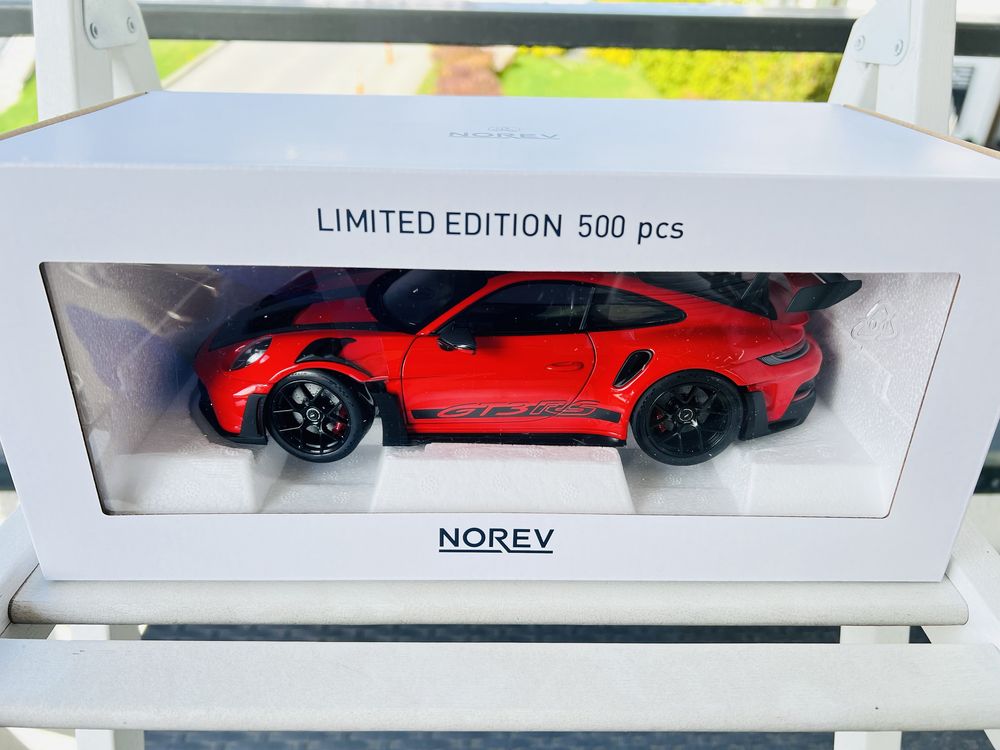 Porsche 911 GT3 RS (992) pakiet Weissach Norev 1/18 LIMITED full open