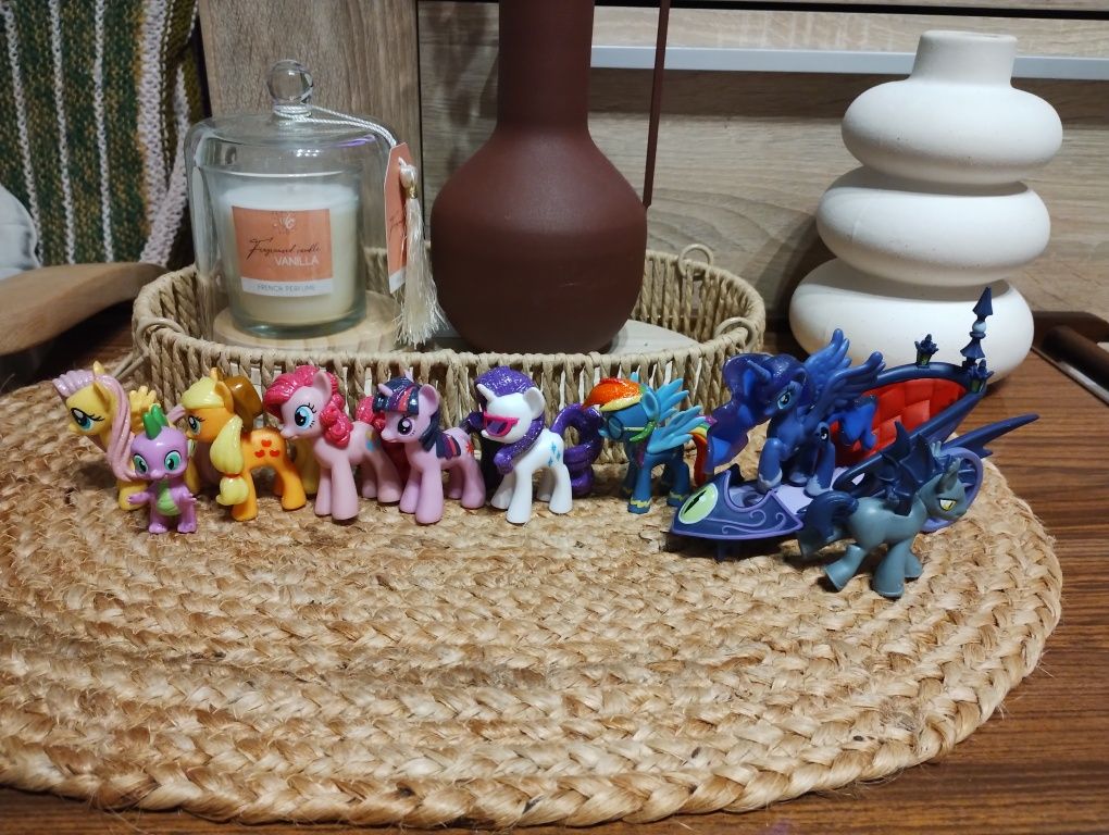 Kucyki My Little Pony wszystkie przyjaciółki Spike Luna i kucykonietop