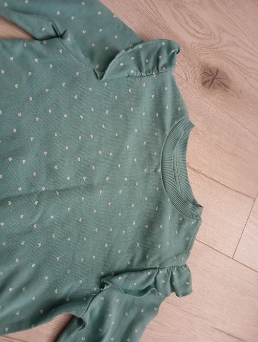 Bluza dziewczęca w miętowym odcieniu ozdobne serca