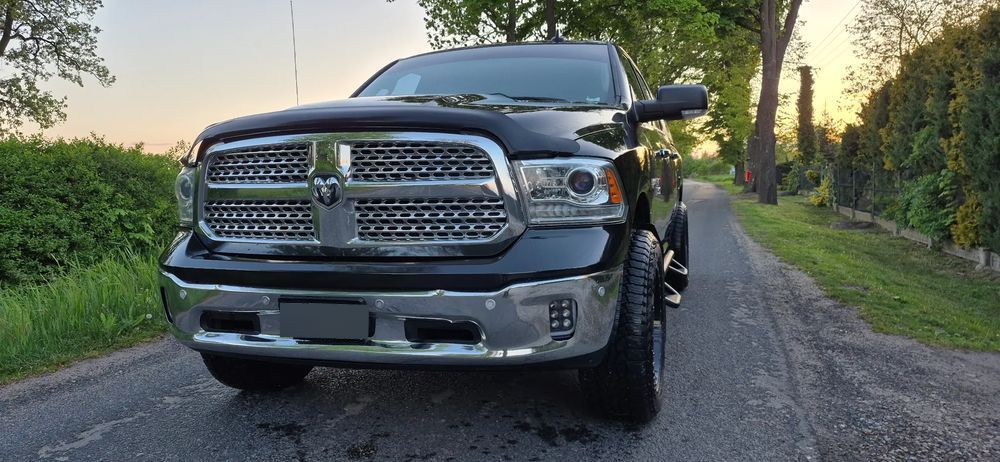 Dodge RAM Lift zawieszenia, nowe kola, zabudowa