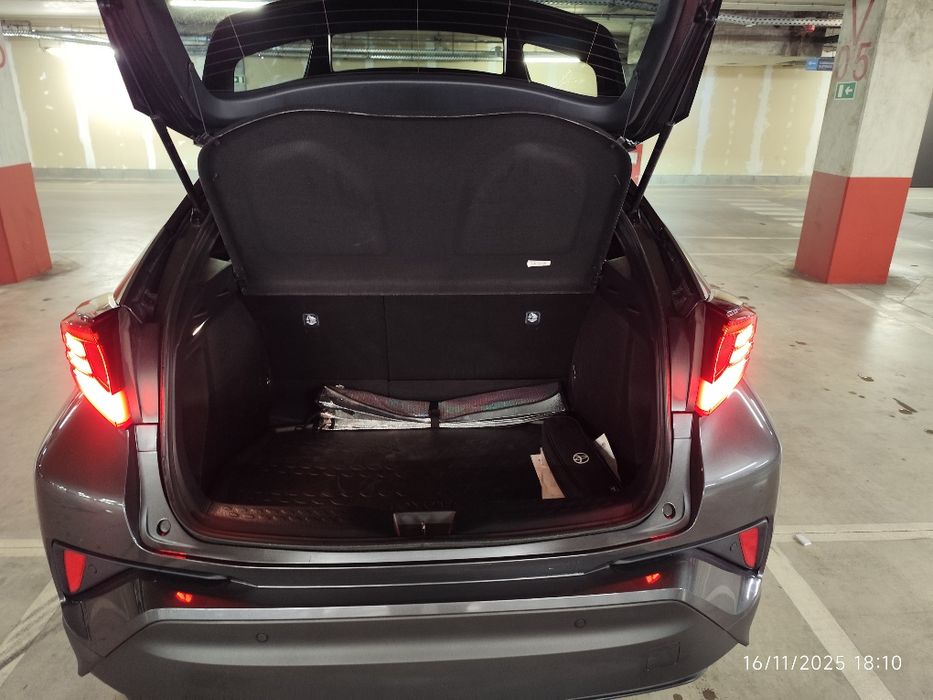 Toyota C-HR 1.8 Hybrid Exclusive + Pack Luxury • 2023 • 42.000 km