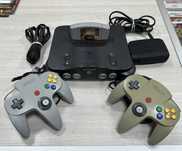 Konsola Nintendo 64 NUS001 wraz z 2 padami i grą Mortal Kombat Trilogy