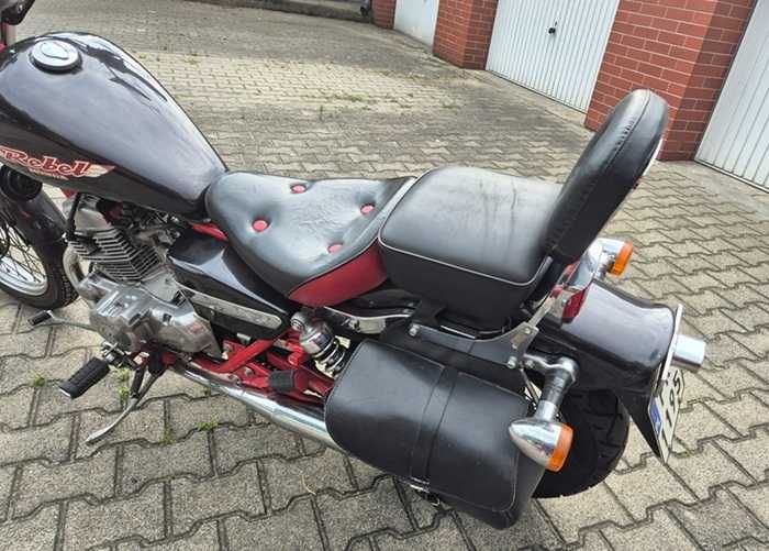 Motocykl HONDA REBEL 125