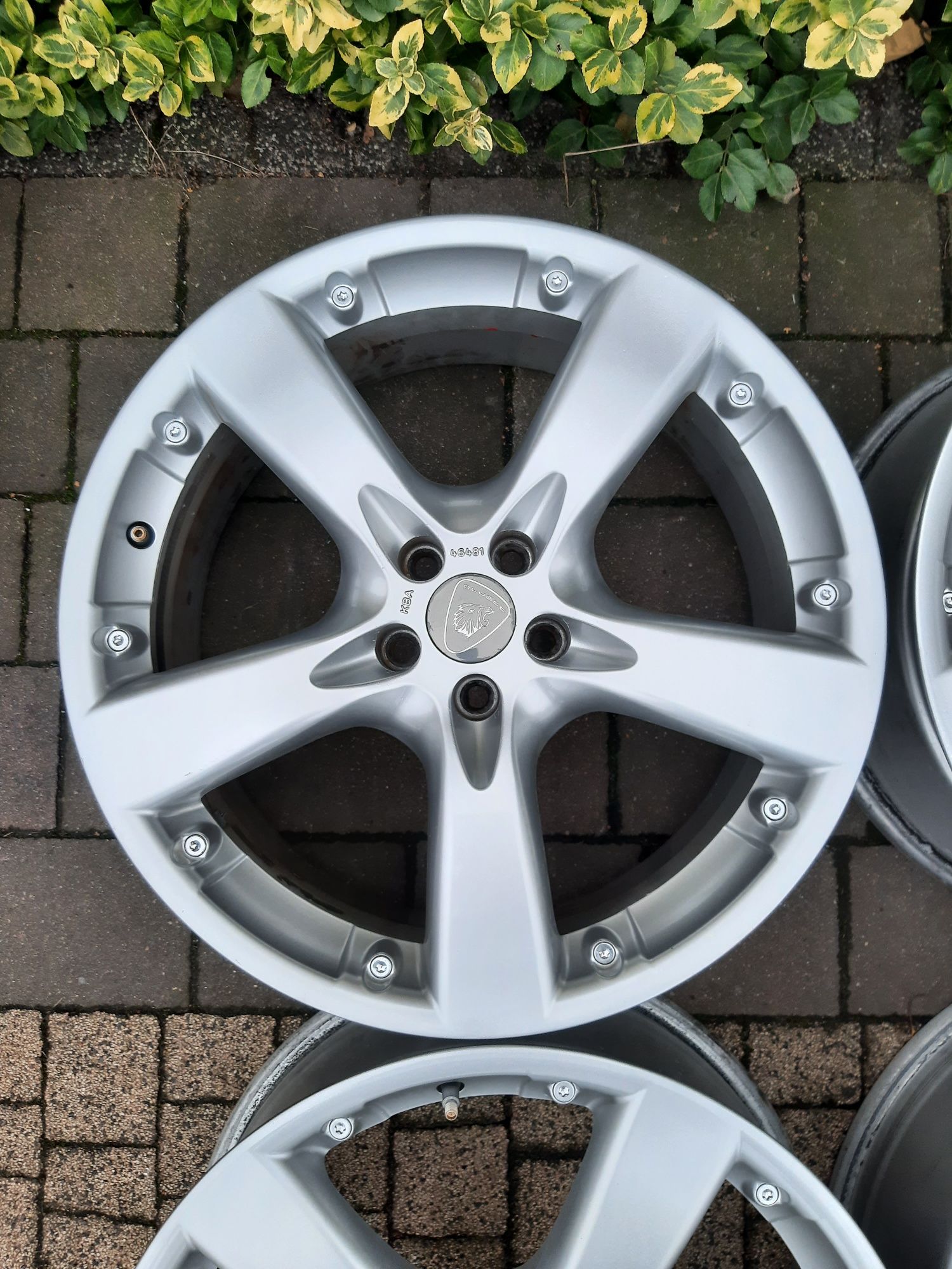 Felgi 18 5x100 Vw Skoda Audi 8J et35