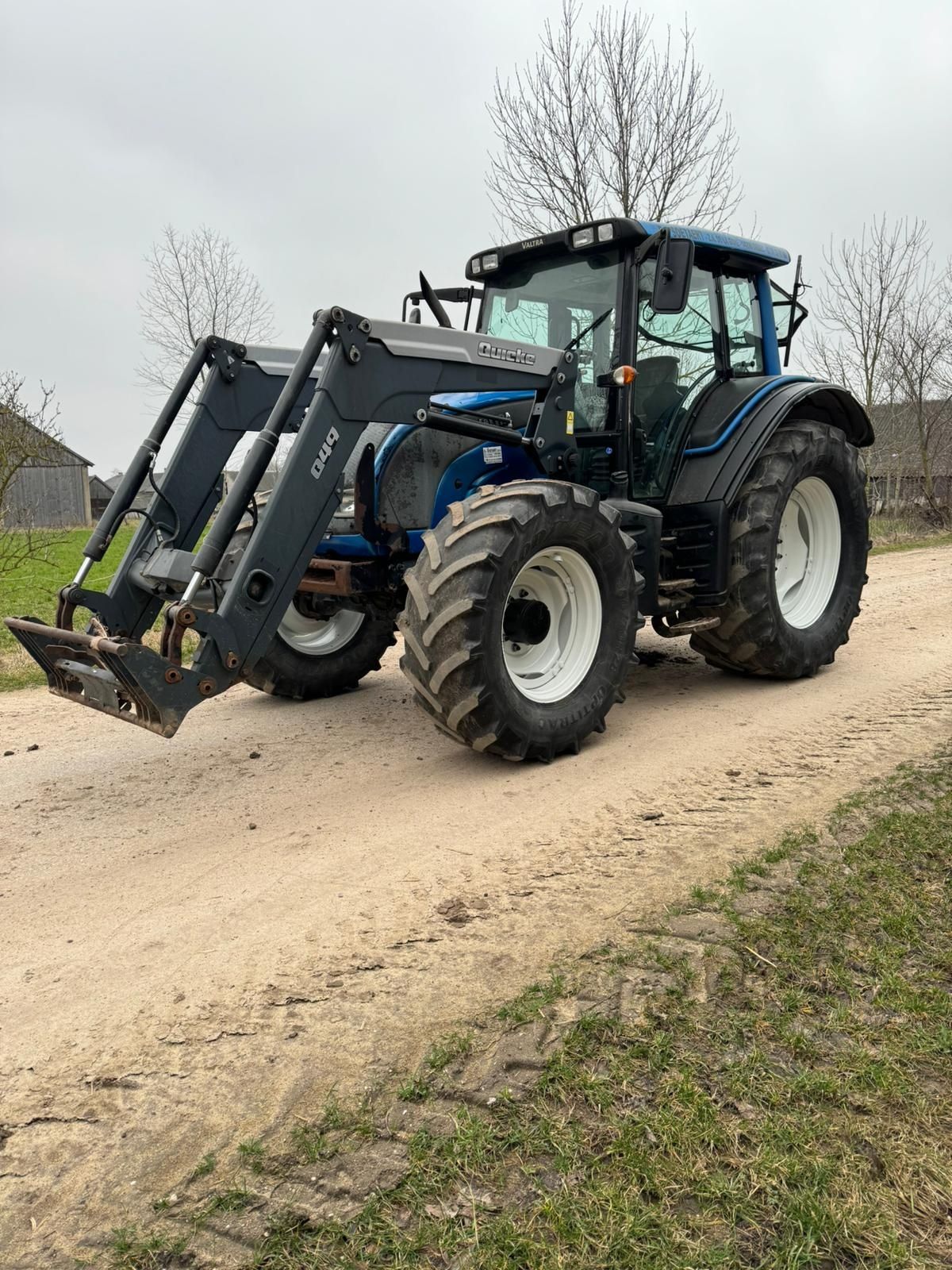 Valtra n111 ładowacz Quicke 2012r nie jd claas zamiana