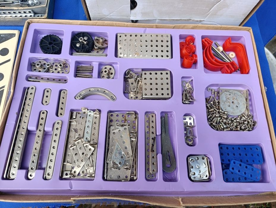 Советская детская розвивающая техническая игра СССР конструктор