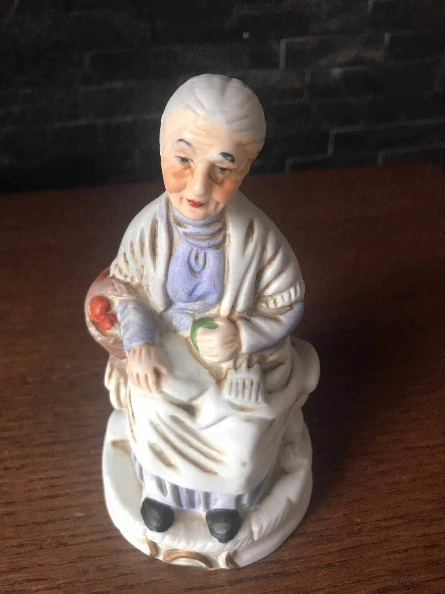 Babcia babka staruszka porcelanowa figurka