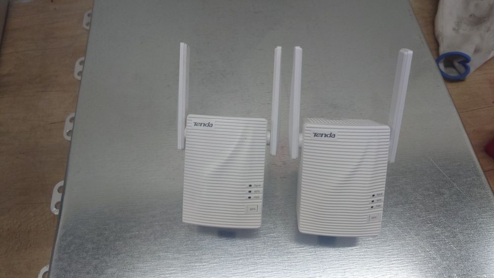 Розширювач Wi-Fi мережі tenda