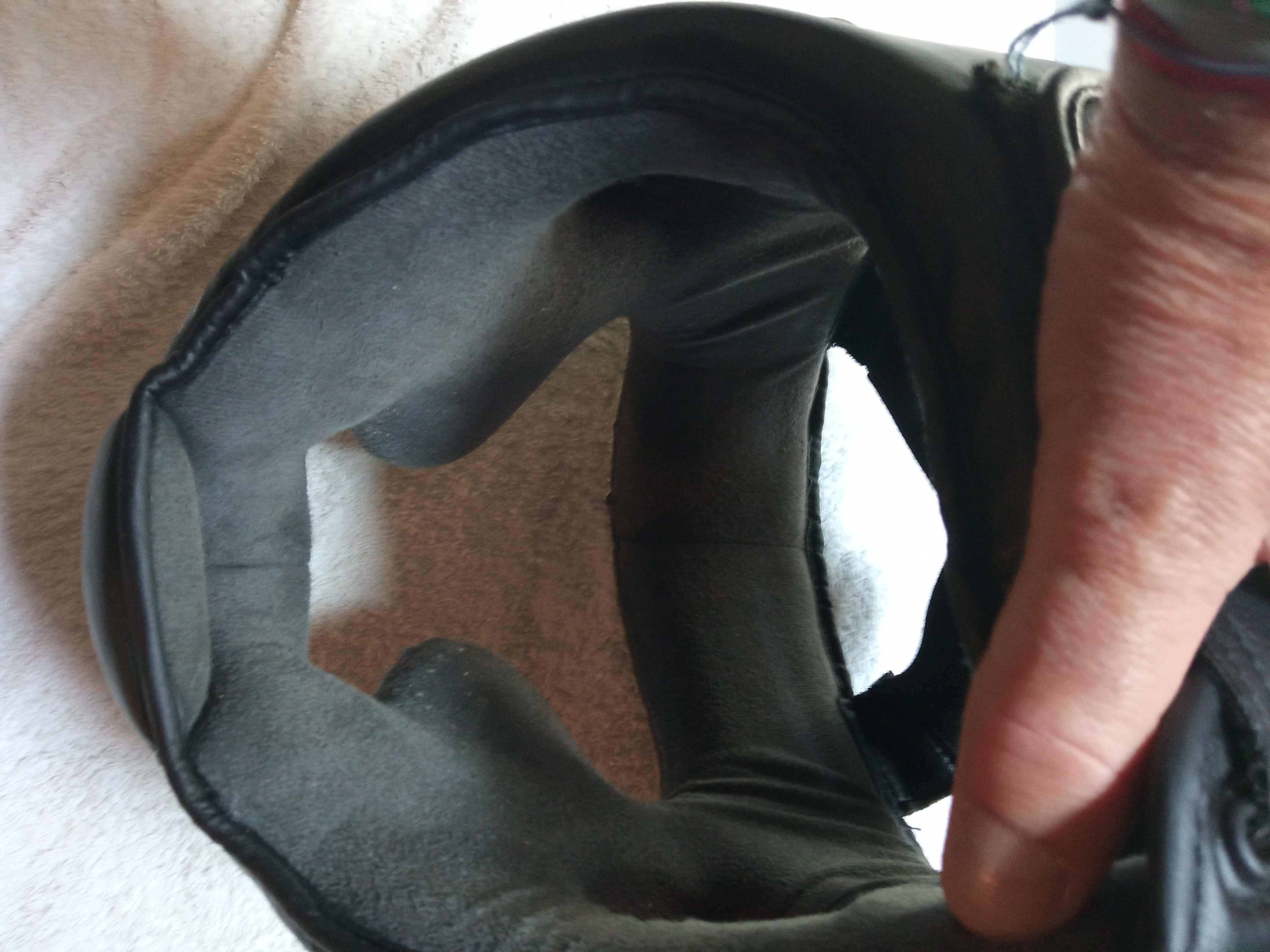 Material Boxe, Capacete; Plastrons.