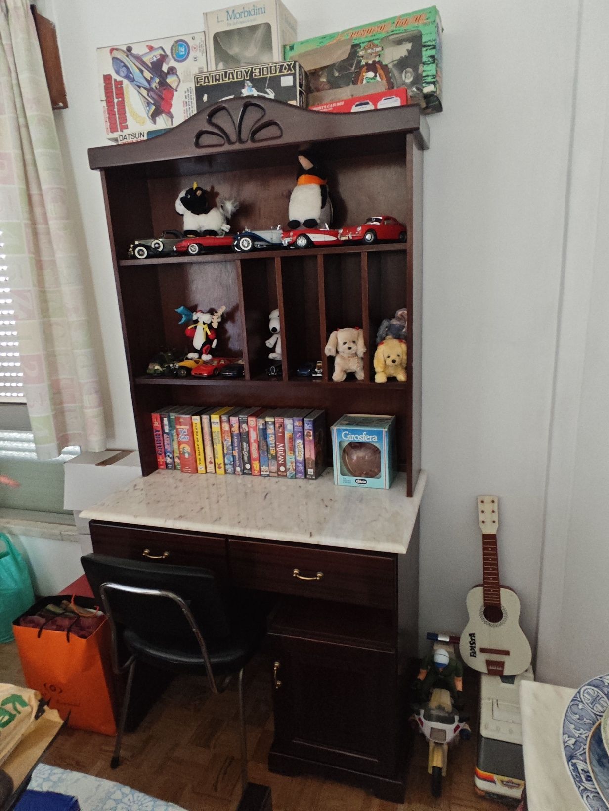 Mobília de quarto cerejeira e mármore