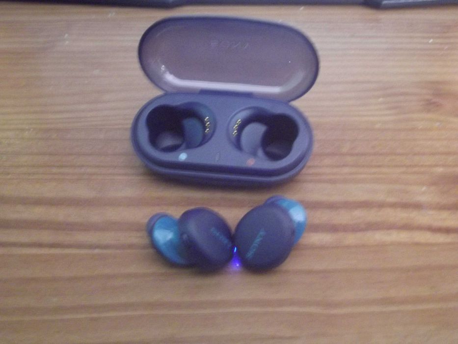 Fones s/ fios Sony WF-XB700