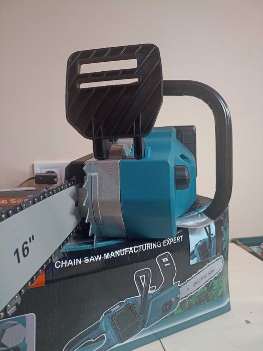 Акумуляторна пила Makita Duc 355 z