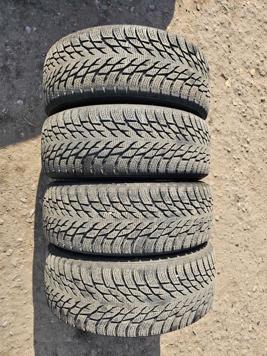 Nokian Hakkapeliitta R3 215/60 r16